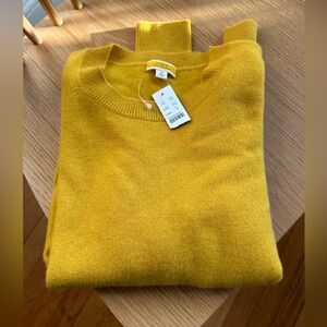 J Crew - 100% cashmere crew neck sweater - yellow - size small - new with tags